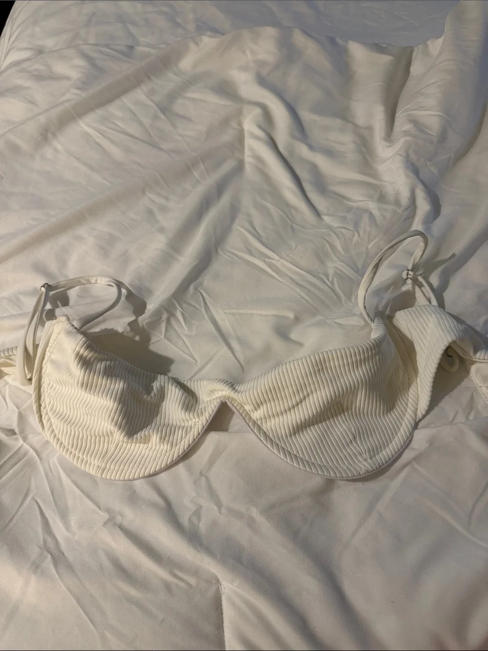 Frankie’s Bikinis top